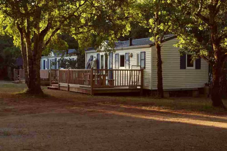 Comment caler un mobil-home pour qu'il soit stable ?, Biscarosse, CT Landes Services